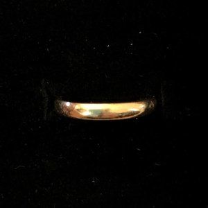 14K solid yellow gold 2mm wedding band size 5